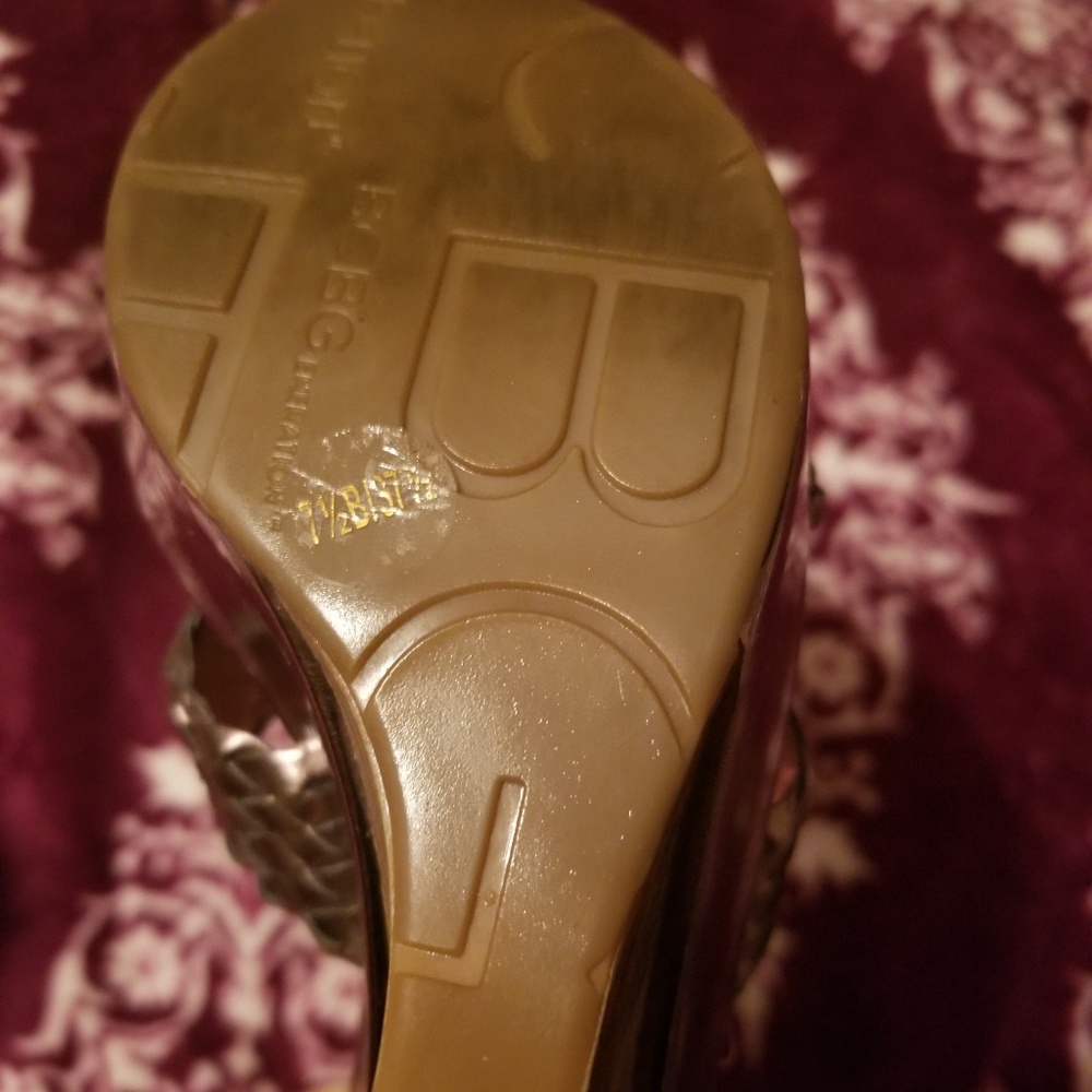 Heels - Picture 3 of 3
